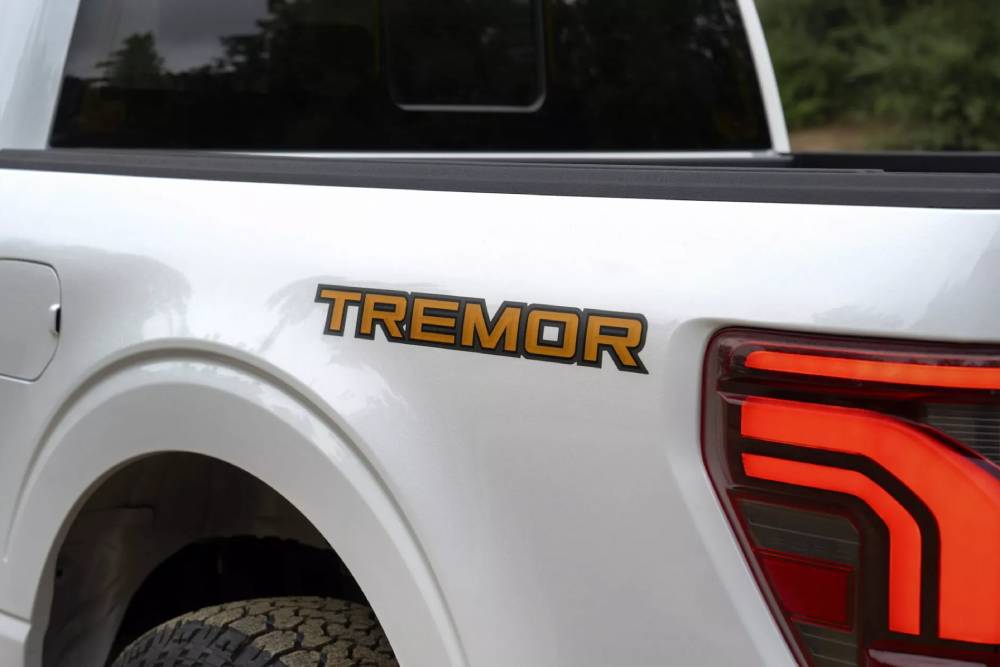 https://autogreeknews.gr/wp-content/uploads/2023/09/2024-Ford-F-150-Tremor-15-2048x1366-1.jpg