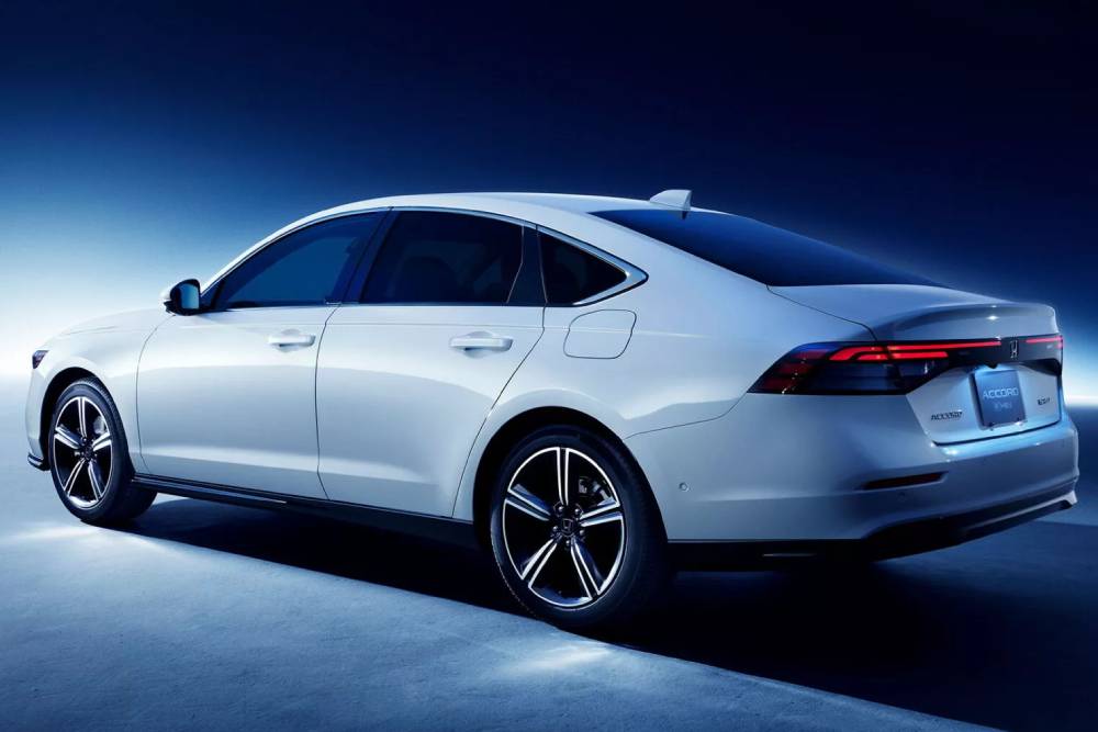 https://autogreeknews.gr/wp-content/uploads/2023/09/2024-Honda-Accord-Japan-3-2048x1024-1.jpg