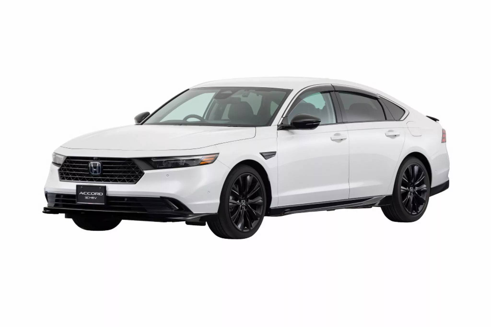 https://autogreeknews.gr/wp-content/uploads/2023/09/2024-Honda-Accord-Sportsline-Japan-1-2048x1366-1.jpg