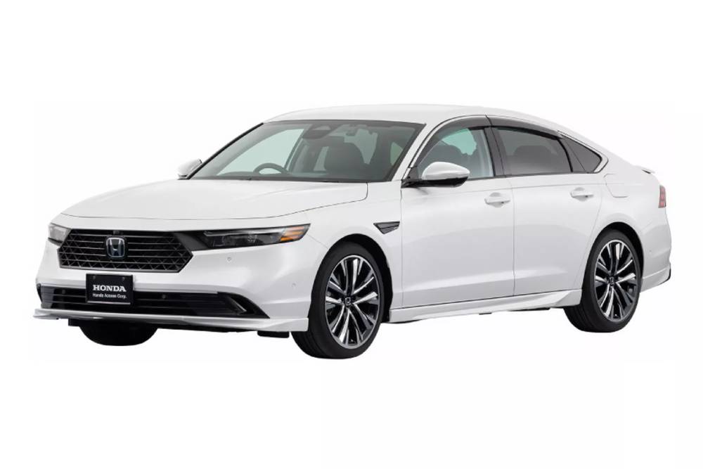 https://autogreeknews.gr/wp-content/uploads/2023/09/2024-Honda-Accord-Touringline-Japan-1-2048x1368-1.jpg