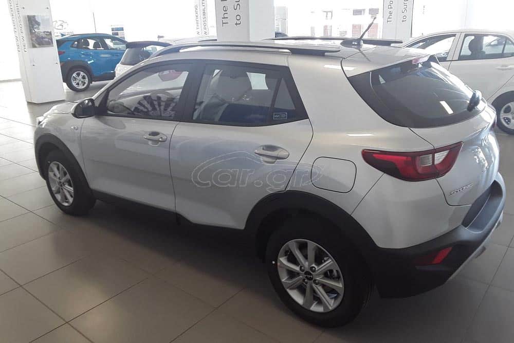 https://autogreeknews.gr/wp-content/uploads/2023/09/Kia-Stonic-etoimoparadota-2.jpg