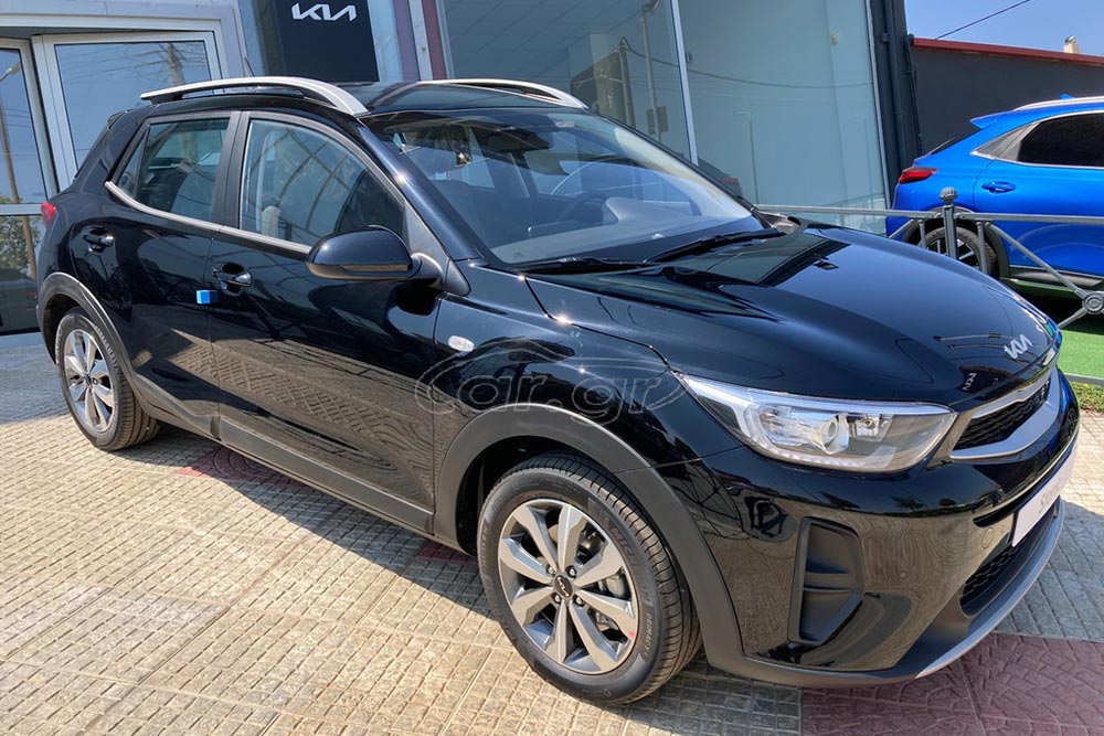 https://autogreeknews.gr/wp-content/uploads/2023/09/Kia-Stonic-etoimoparadota-7.jpg