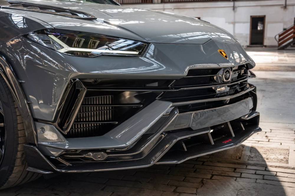 https://autogreeknews.gr/wp-content/uploads/2023/09/Lamborghini-Urus-Scatenato-ABT-8-2048x1366-1.jpg
