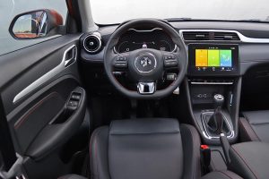 MG ZS 1.5 (20)