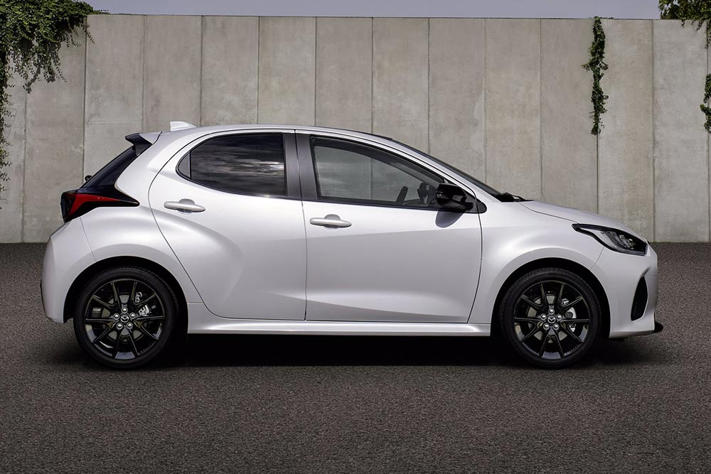https://autogreeknews.gr/wp-content/uploads/2023/09/Mazda2-2023-facelift-6.jpg
