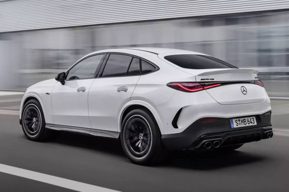 https://autogreeknews.gr/wp-content/uploads/2023/09/Mercedes-AMG-GLC-Coupe-2-2048x1366-1.jpg