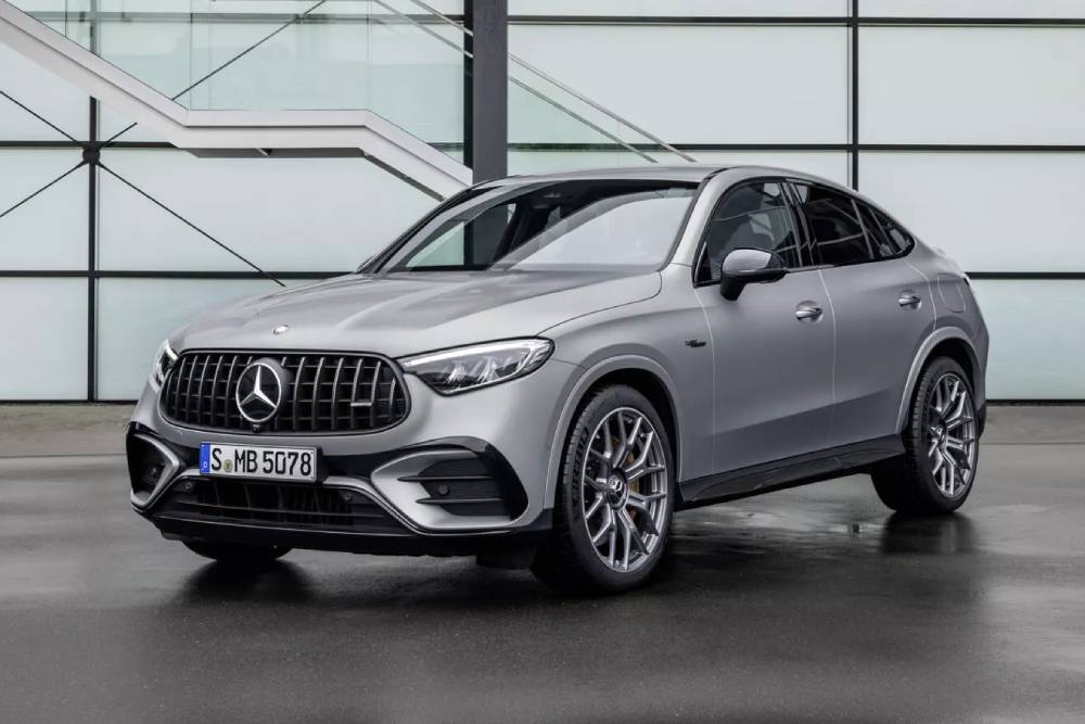 https://autogreeknews.gr/wp-content/uploads/2023/09/Mercedes-AMG-GLC-Coupe-32-2048x1366-1.jpg
