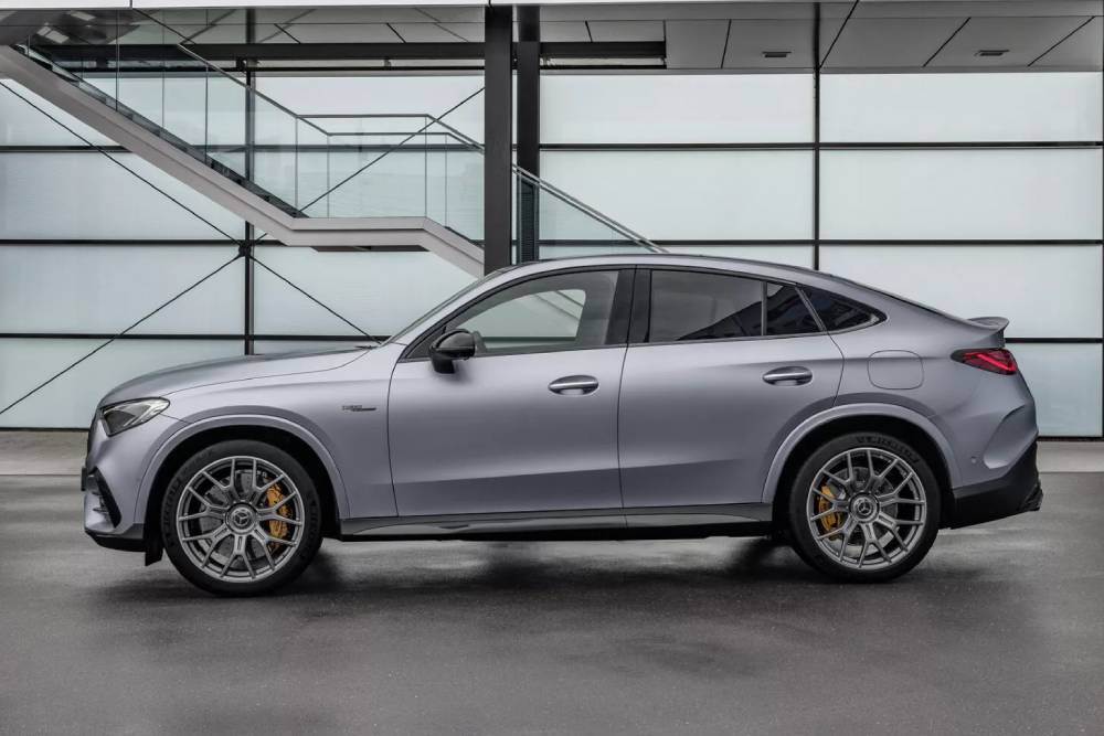 https://autogreeknews.gr/wp-content/uploads/2023/09/Mercedes-AMG-GLC-Coupe-34-2048x1366-1.jpg