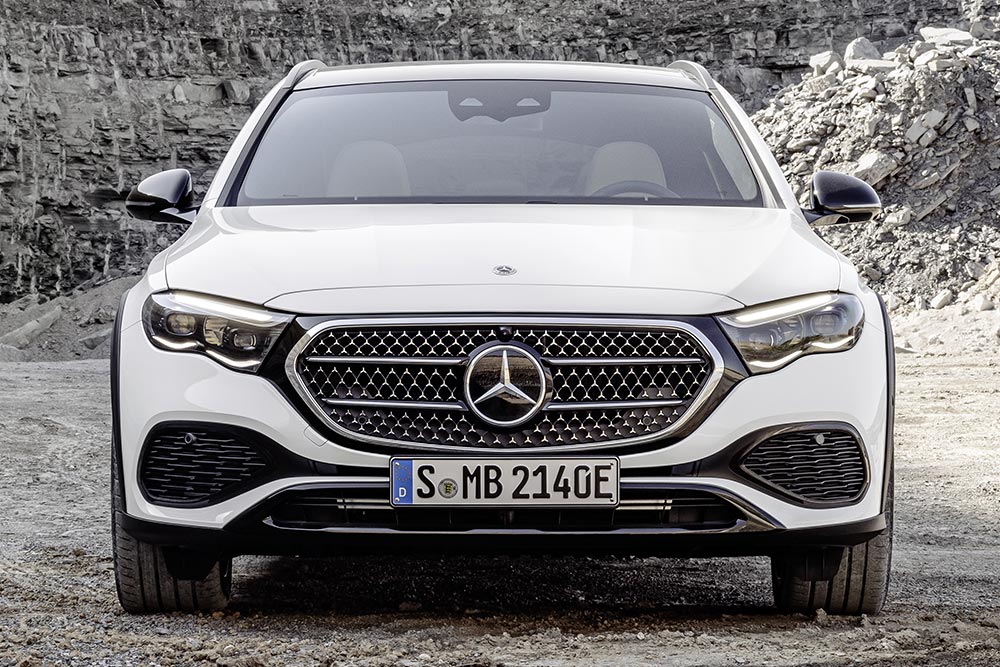 https://autogreeknews.gr/wp-content/uploads/2023/09/Mercedes-Benz-E-Class-Estate-All-Terrain-5.jpg