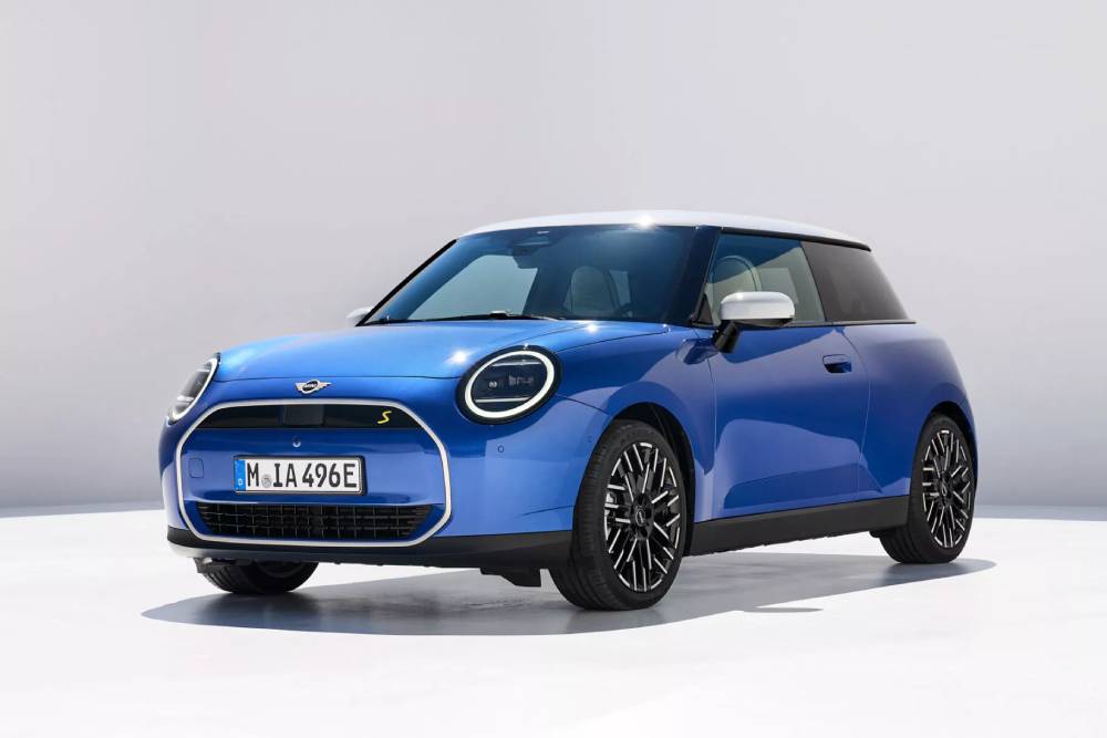 https://autogreeknews.gr/wp-content/uploads/2023/09/Mini-Cooper-EV-00004-2048x1392-1.jpg