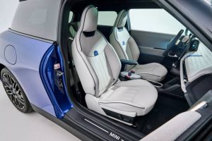 Mini-Cooper-EV-00043-2048×1366