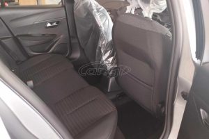 Peugeot-208-etoimoparadota-(6)