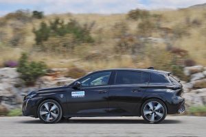 Peugeot 308 1.5 Blue HDi 130 (6)