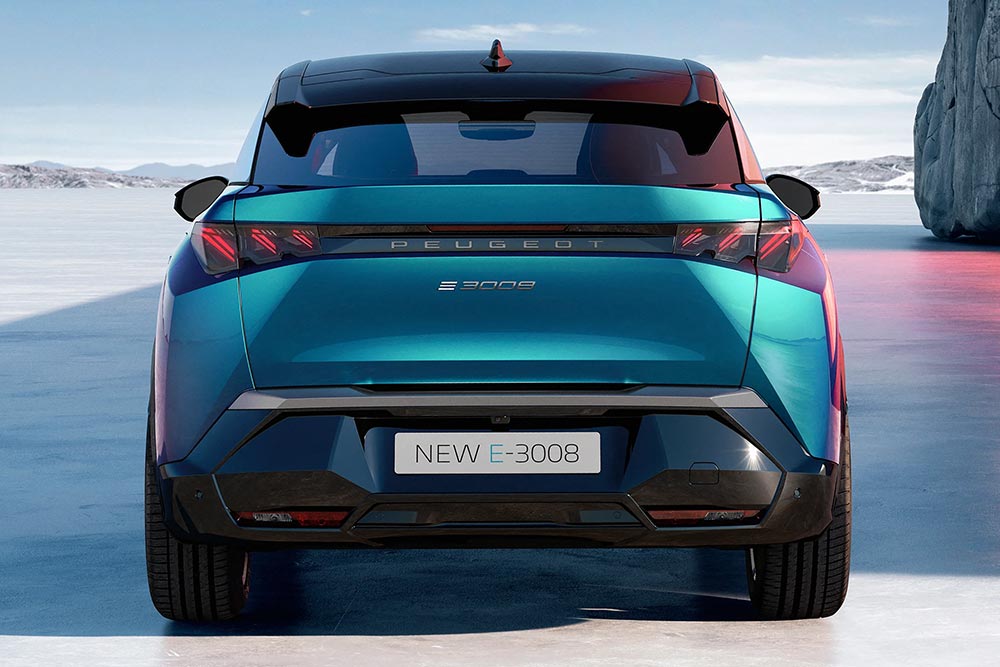 https://autogreeknews.gr/wp-content/uploads/2023/09/Peugeot-e-3008-4.jpg