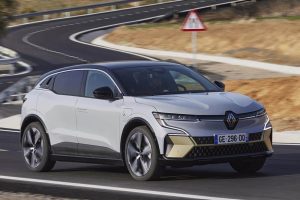 Renault-Megane-E-Tech-dynamic