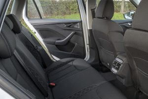 Skoda-Kamiq_rear-seat