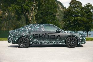 Skoda-Superb-2023-(5)