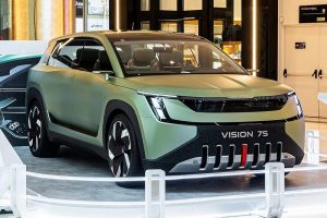 Skoda-Vision-7S-Golden-Hall-(4)