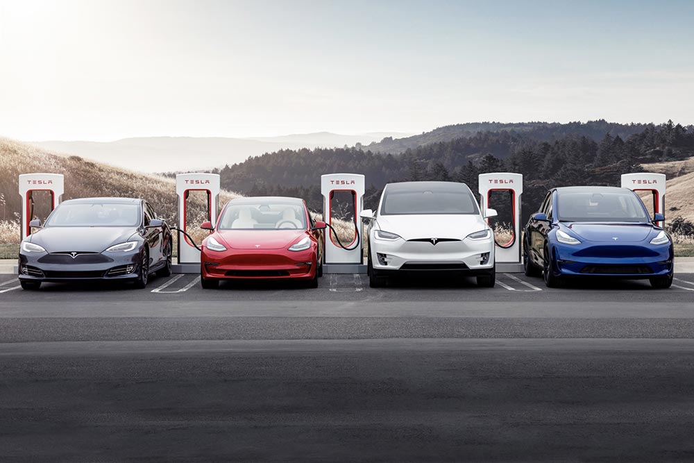 https://autogreeknews.gr/wp-content/uploads/2023/09/Tesla-superchargers.jpg