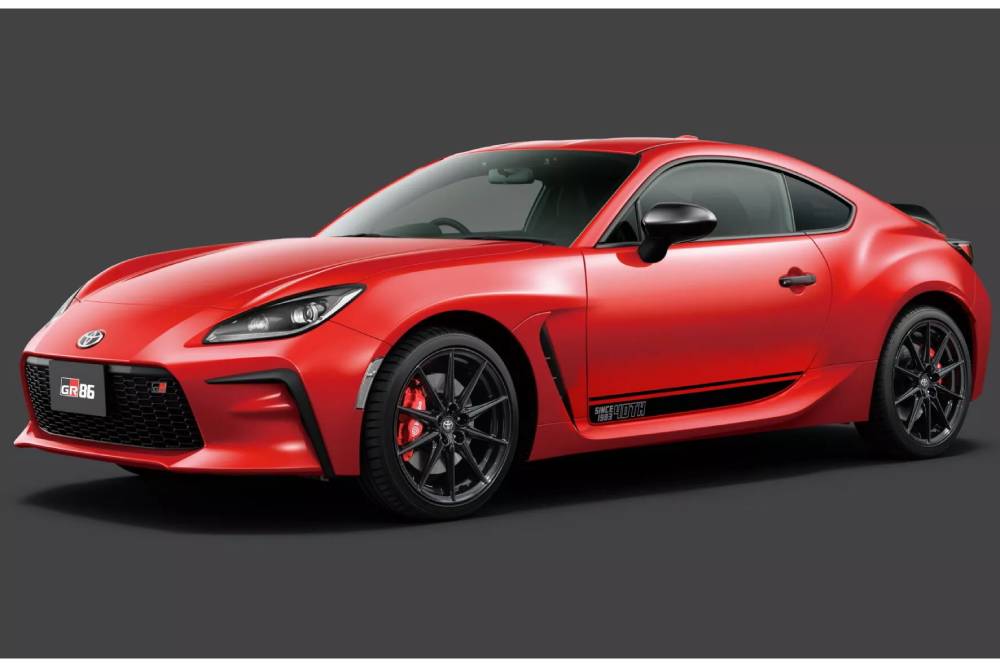 https://autogreeknews.gr/wp-content/uploads/2023/09/Toyota-GR86-40th-Anniversary-Limited-Edition-Japan-4.jpg