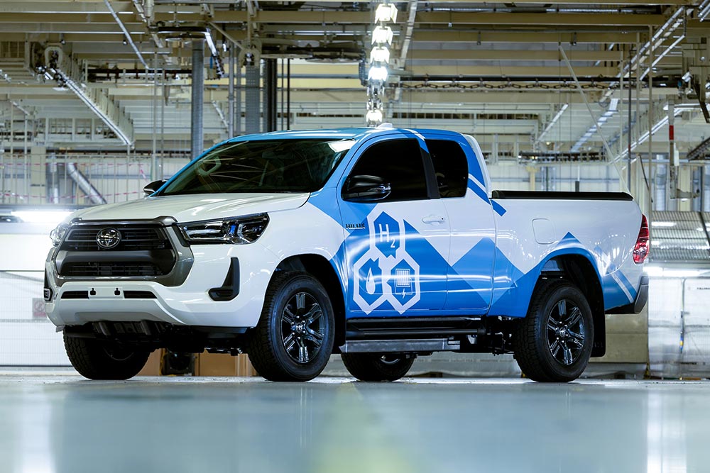 https://autogreeknews.gr/wp-content/uploads/2023/09/Toyota-Hilux-hydrogen-6.jpg