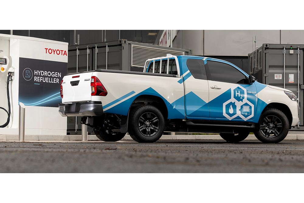 https://autogreeknews.gr/wp-content/uploads/2023/09/Toyota-Hilux-hydrogen-8.jpg
