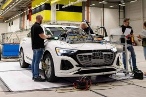 audi-vehicle-safety-center (8)