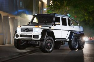 mercedes-benz-g-63-amg-6×6-when-the-giants-come-ou