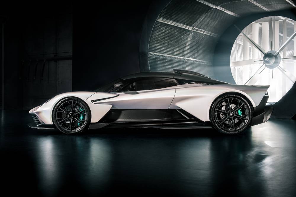 https://autogreeknews.gr/wp-content/uploads/2023/09/the-aston-martin-valhalla-inching-closer-to-produc.jpg