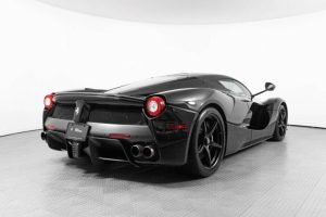 this-2015-ferrari-laferrari-is-the-most-expensive- (2)