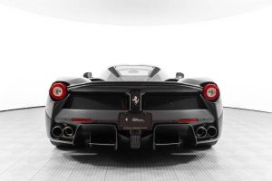 this-2015-ferrari-laferrari-is-the-most-expensive- (4)