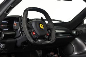 this-2015-ferrari-laferrari-is-the-most-expensive- (7)