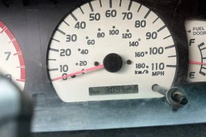 this-2jz-swapped-01-toyota-tacoma-screams-resale-v (9)