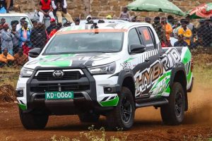 toyota hilux hybrid 03