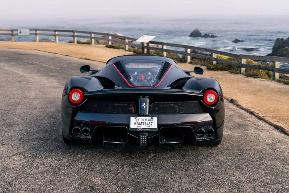 https://autogreeknews.gr/wp-content/uploads/2023/10/2017-Ferrari-LaFerrari-Aperta1415840_-scaled-1.jpg