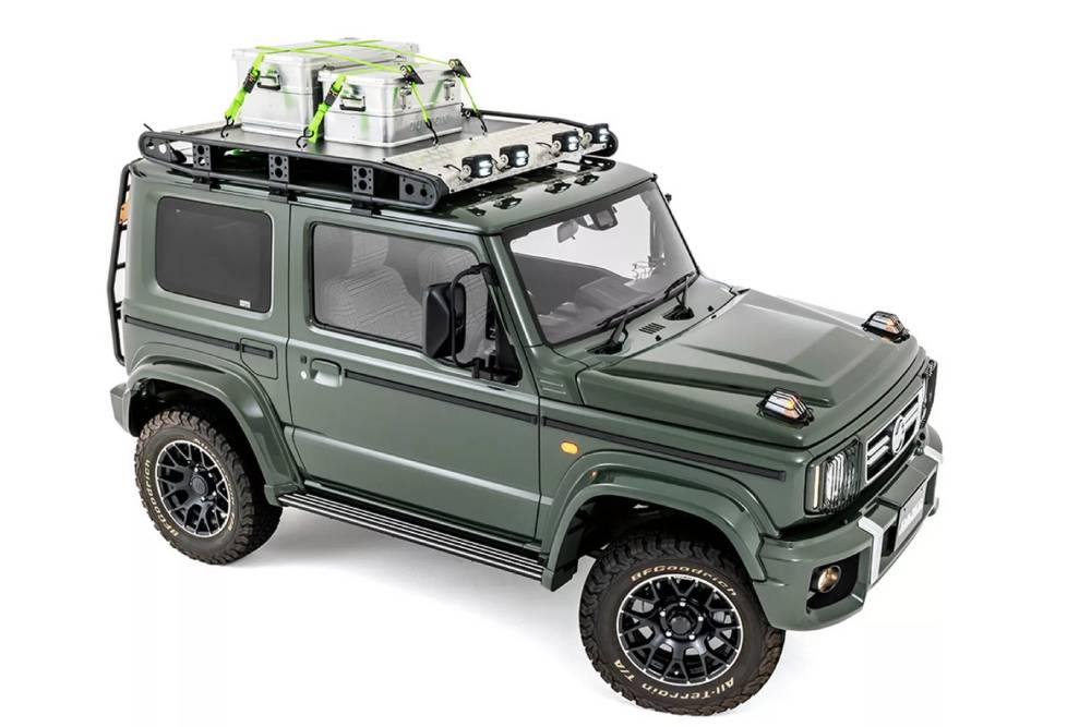 https://autogreeknews.gr/wp-content/uploads/2023/10/2023-Suzuki-Jimny-DAMD-Aventura-Kit-7-2048x1367-1.jpg