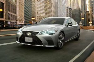 2024-Lexus-LS-Japan-2-2048×1367