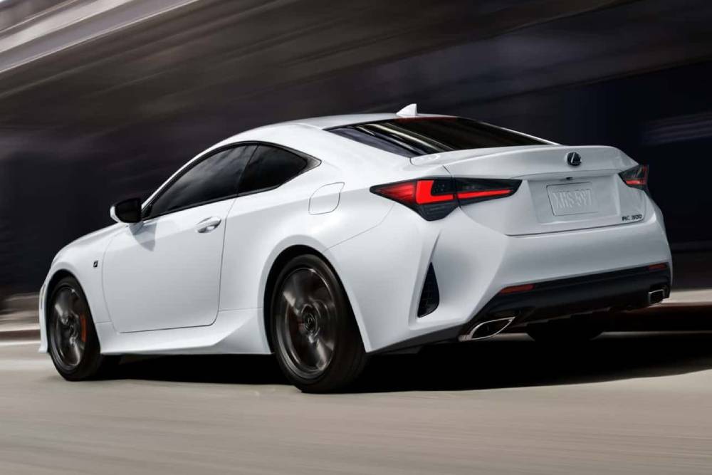 https://autogreeknews.gr/wp-content/uploads/2023/10/2024-lexus-rc-5.jpg