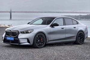 2025-bmw-m5-g90-plug-in-hybrid-v8-executive-sedan-