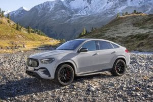 2026-Mercedes-AMG-GLE-53-PHEV-1023-11