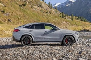 2026-Mercedes-AMG-GLE-53-PHEV-1023-15