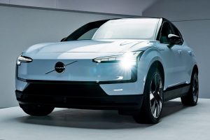 315641_Volvo_EX30_studio_exterior