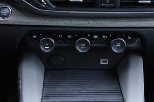 Citroen-C5-X-PHEV-(18)