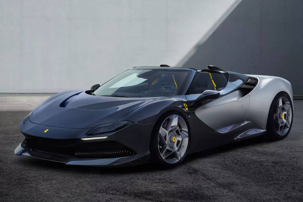 https://autogreeknews.gr/wp-content/uploads/2023/10/Ferrari-SP-8-00004-2048x1290-1.jpg