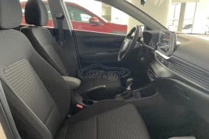 Hyundai-i20-etoimoparadota-(2)