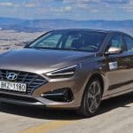 Hyundai-i30-fastback-dynamic-front