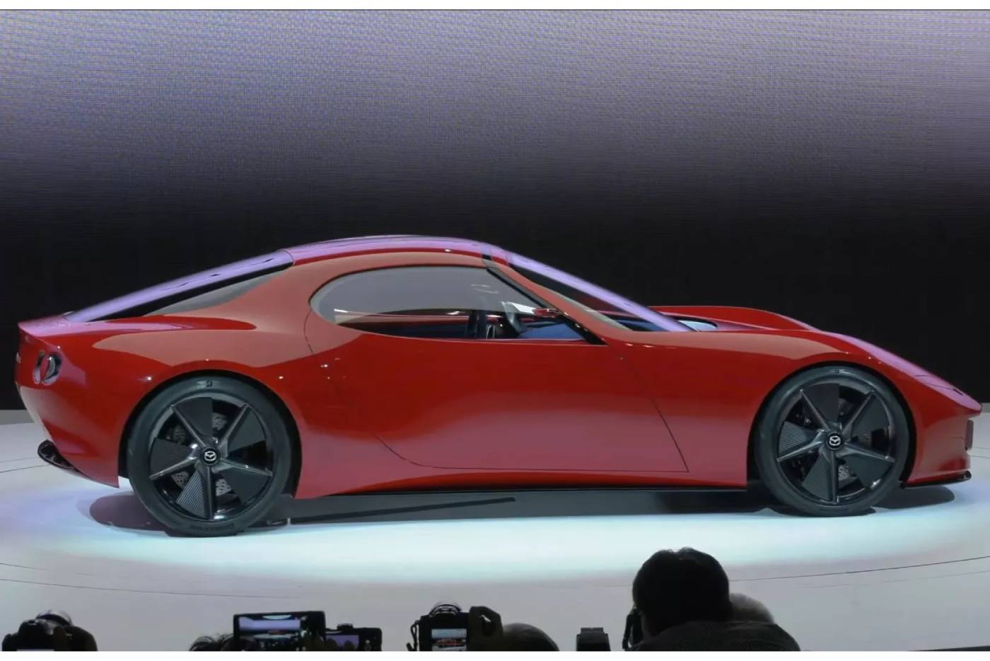 https://autogreeknews.gr/wp-content/uploads/2023/10/Mazda-Concept-RX-MX-16.jpg
