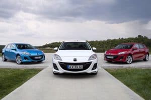 Mazda3_2010_family_01