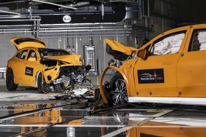 Mercedes-crash-test-electric-cars-(2)