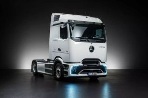 Mercedes-eActros-600-1010-13
